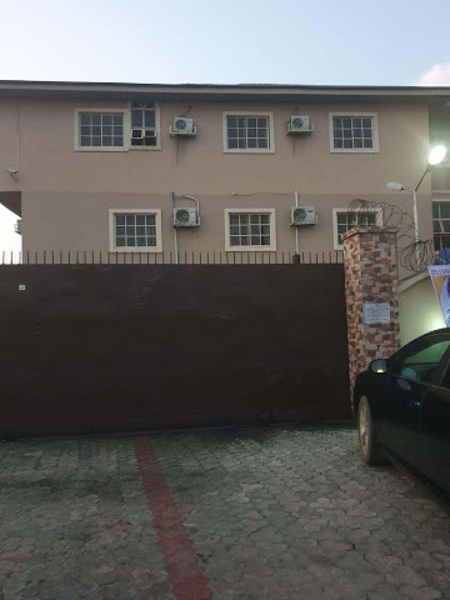 Room In Lodge - Clen-Phil Hotels And Suite Port Harcourt Eksteriør bilde