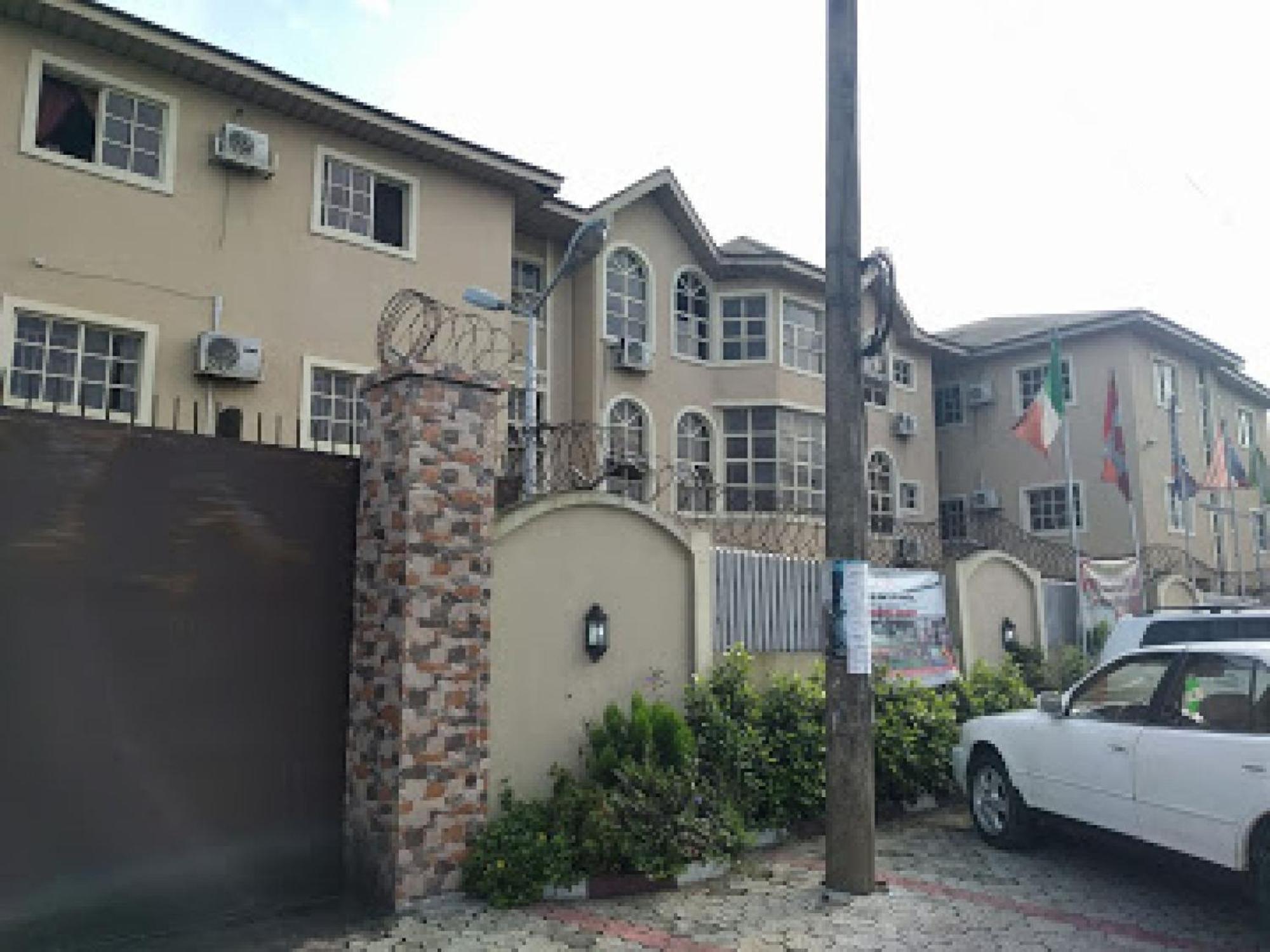 Room In Lodge - Clen-Phil Hotels And Suite Port Harcourt Eksteriør bilde
